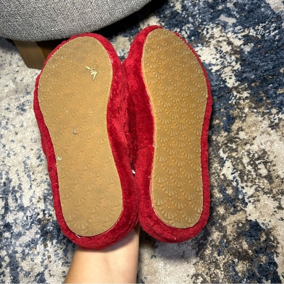 UGG Samba Red Fluff Yeah Slide Slippers Size 6 - Picture 8 of 10